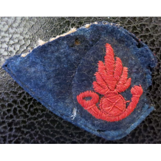 PATTE DE COL : Ecusson de col des Douanes période avant 1945