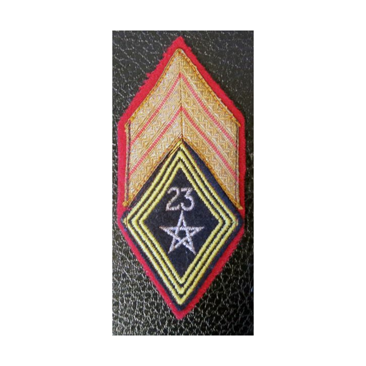 LOSANGE DE BRAS MODÈLE 45 : Maréchal des logis chef du 23° régiment de spahis période 1958 - 1962