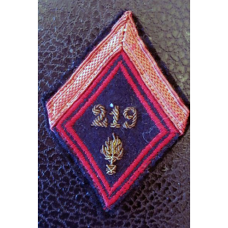 LOSANGE DE BRAS MODÈLE 45 : sergent du 219° régiment d'infanterie  (a vérifier)