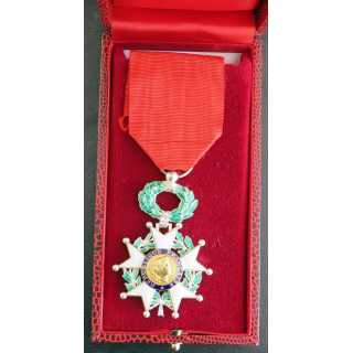 FRANCE : croix de chevalier de la Légion d'Honneur 3° république émaux parfaits