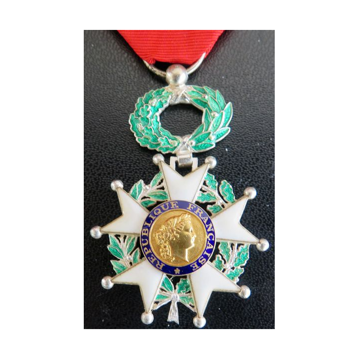 FRANCE : croix de chevalier de la Légion d'Honneur 3° république émaux parfaits