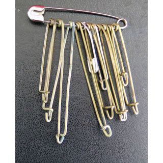 MILITARIA : lot de 10 épingles en laiton de dimensions diverses max 6,5 cm