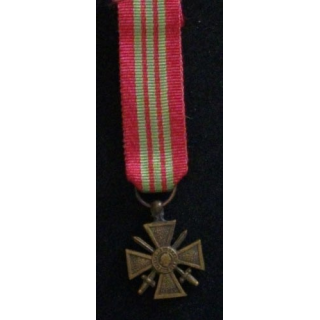 FRANCE : CROIX DE GUERRE 1939-1940 EN RÉDUCTION