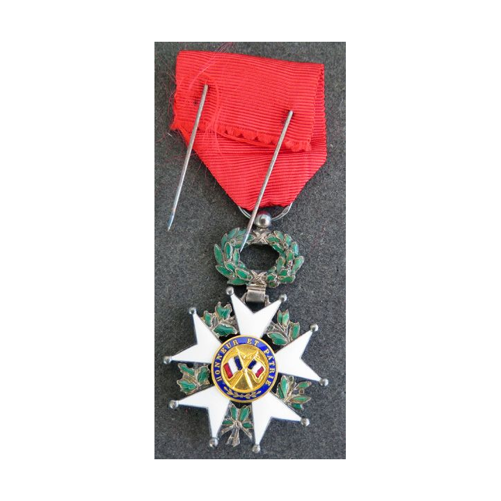 FRANCE : croix de chevalier de la Légion d'Honneur 3° république en argent émaux parfaits