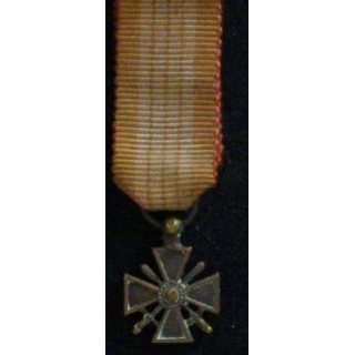 FRANCE : CROIX DE GUERRE 1939-1940 EN RÉDUCTION