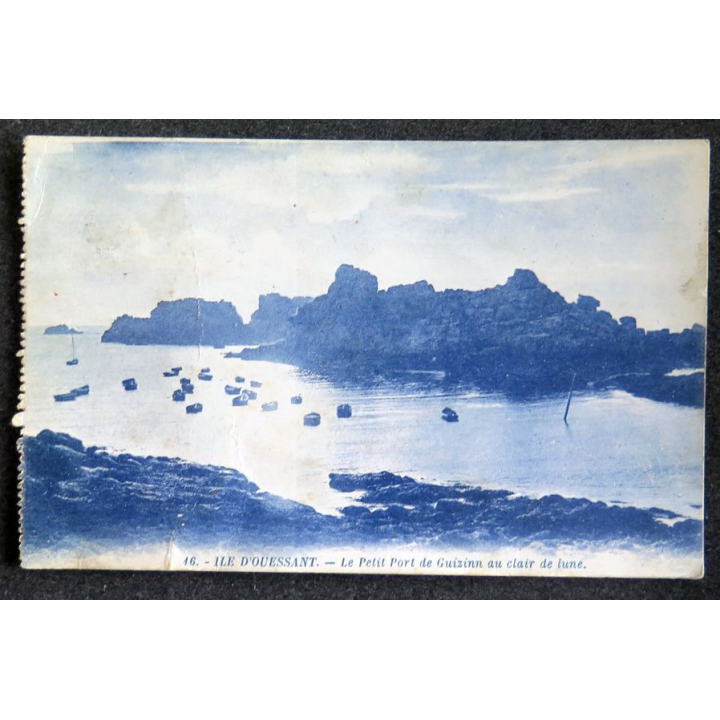 Carte Postale N & B Ile d'Ouessant n° 46 Le petit port de Guizinn au clair de lune