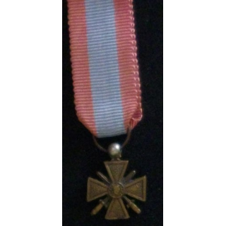 FRANCE : CROIX DE GUERRE 1914-18 EN RÉDUCTION AVEC RUBAN TOE