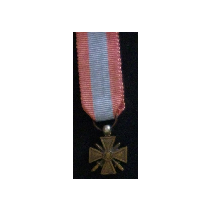 FRANCE : CROIX DE GUERRE 1914-18 EN RÉDUCTION AVEC RUBAN TOE
