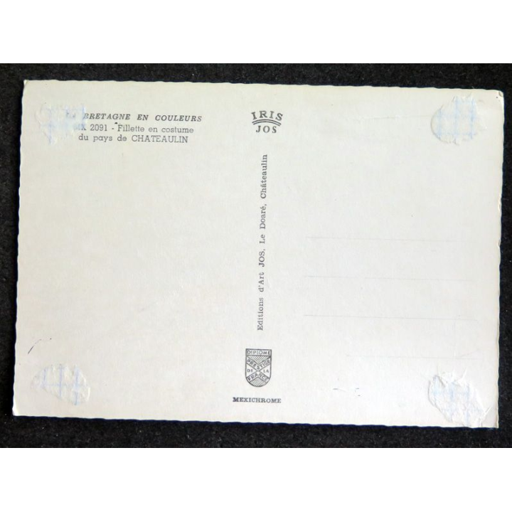 Carte Postale La Bretagne en couleurs Fillette en costume du Pays de Chateaulin
