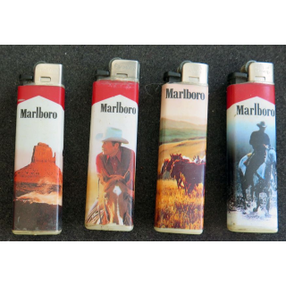 Lot de 4 briquets Marlboro usagés