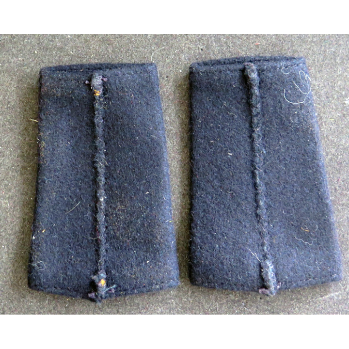 Paire de fourreaux d'épaule de pompier ? ou prytanée militaire de la Flèche ?
