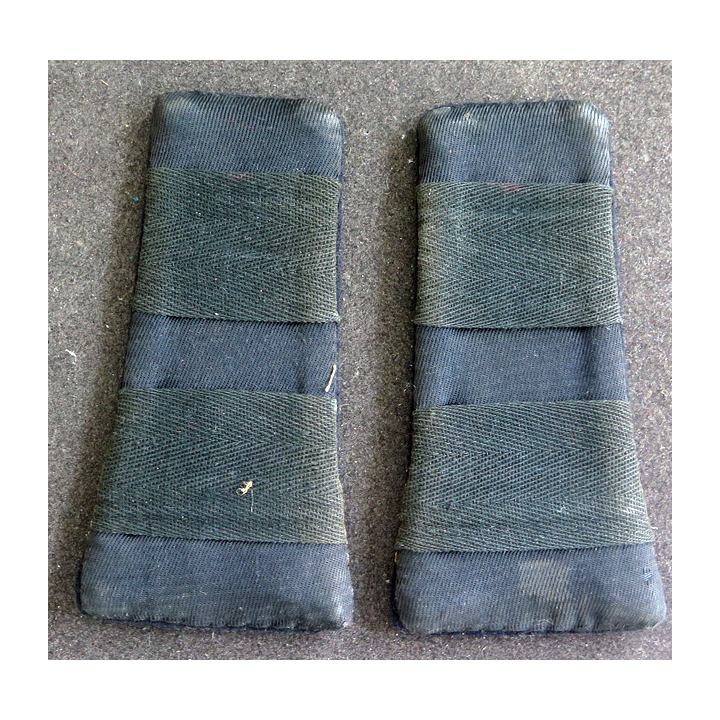 Paire de fourreaux d'épaule de Major de la Marine Nationale ancres en cannetille