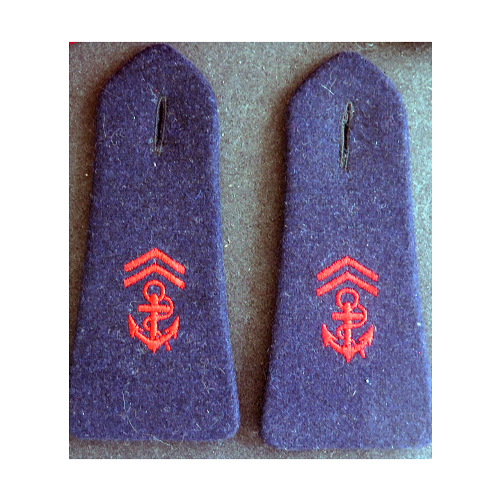 vieille paire d'épaulette de soldat d'infanterie de Marine TDM / RIMA