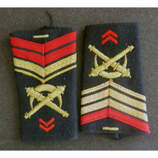 Paire de fourreaux d'épaule de caporal chef 1 chevron de l'Artillerie