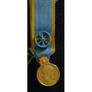 FRANCE : MÉDAILLE OFFICIER JEUNESSE ET SPORTS EN RÉDUCTION