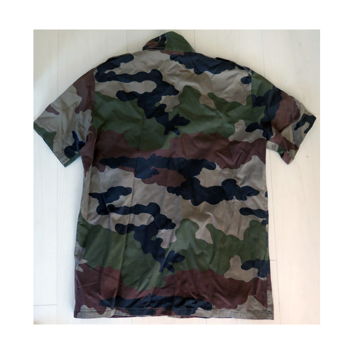 Chemisette manches courtes camouflée taille M