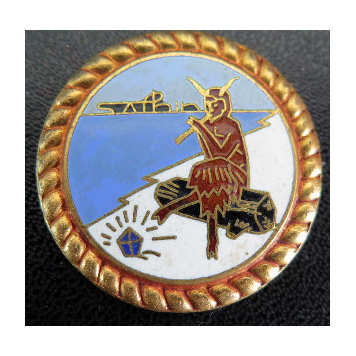 Insigne du sous marin SAPHIR (ex sous marin anglais) AUGIS en émail