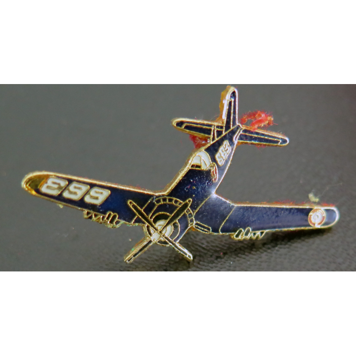 Pin's d'avion de chasse la Marine nationale Corsair 663 ?
