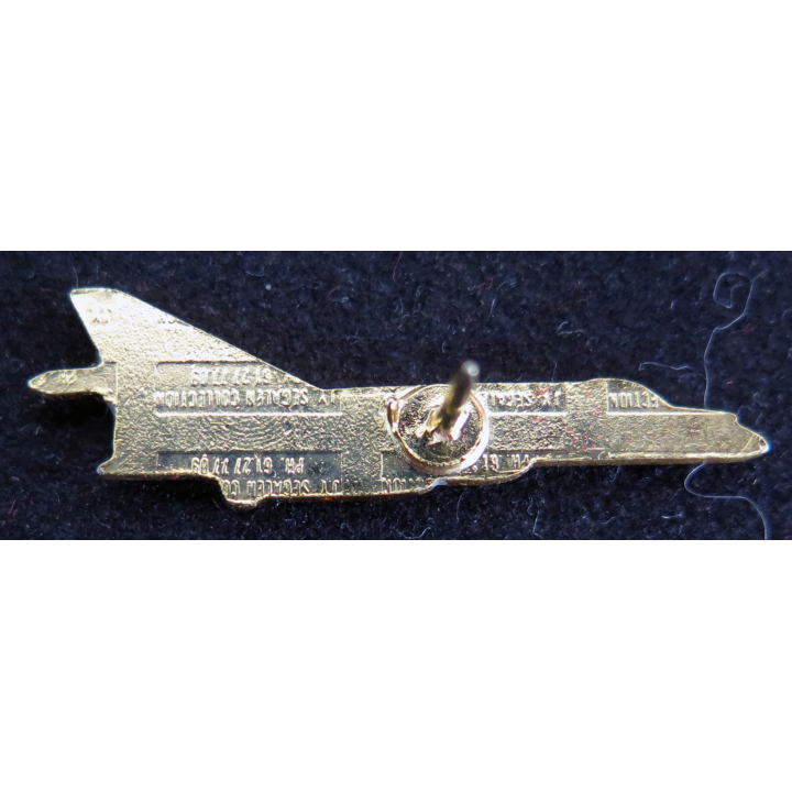 Pin's d'avion de la marine nationale super étendard ?