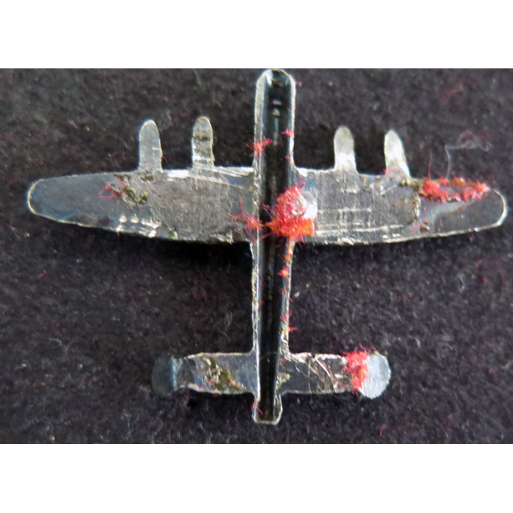 Pin's d'avion de la marine nationale attache cassée Lancaster ?
