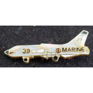 Pin's d'avion de la marine nationale attache cassée crusader ?