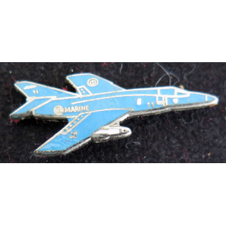 Pin's d'avion de la marine nationale attache cassée jaguar ?