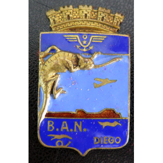 BAN : insigne de la Base aéronavale de Diego Suarez à madagascar Arthus Bertrand paris en émail