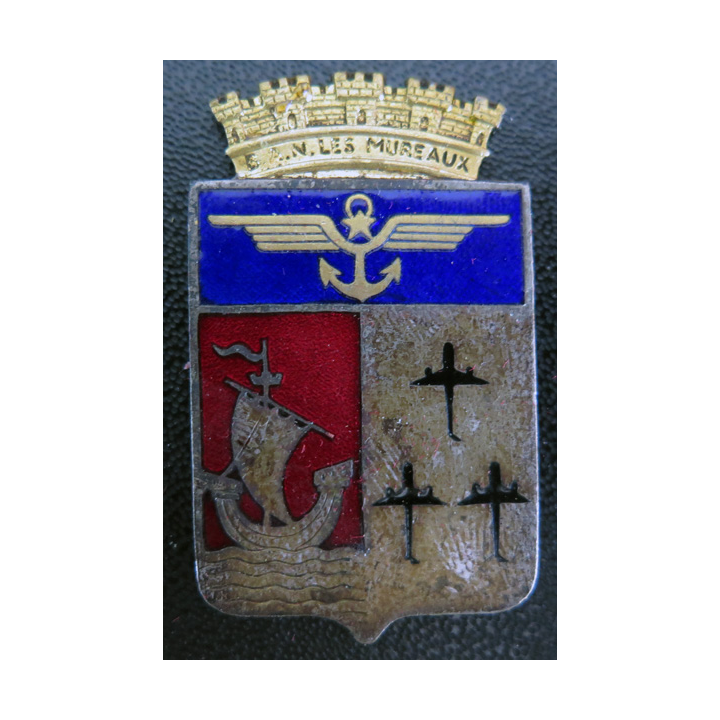BAN : insigne de la Base aéronavale des Mureaux Arthus Bertrand Paris en émail