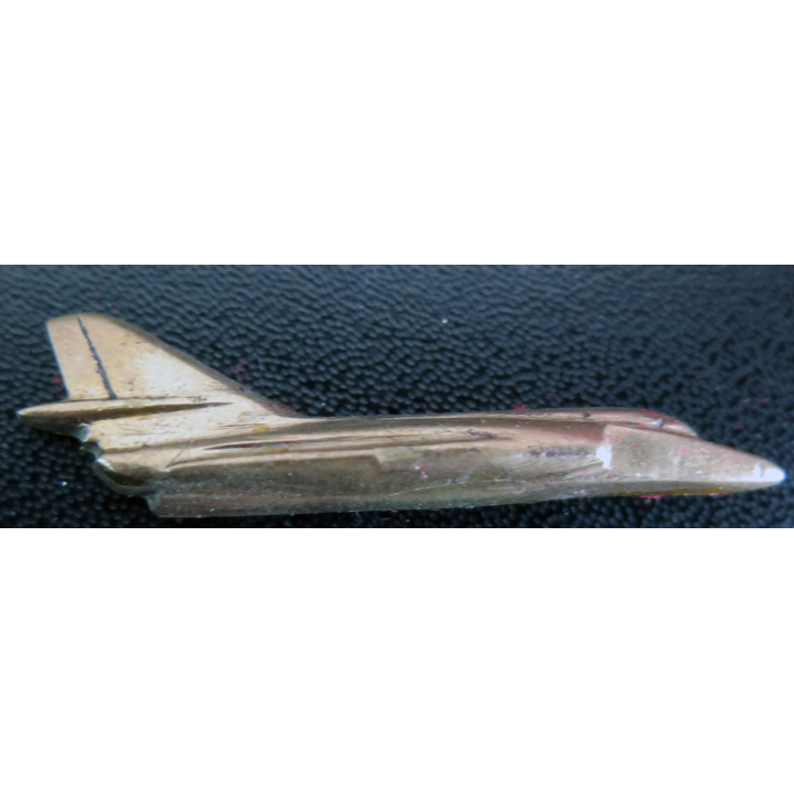Pin's d'avion de chasse de la marine nationale attache cassée en cuivre ou laiton