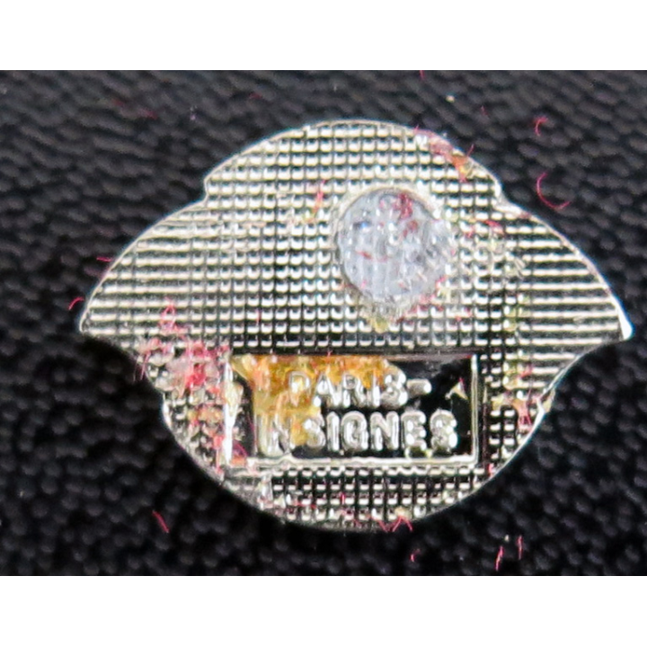 Pin's de l'aéronavale section VSV hélicoptère attache cassée PARIS INSIGNES