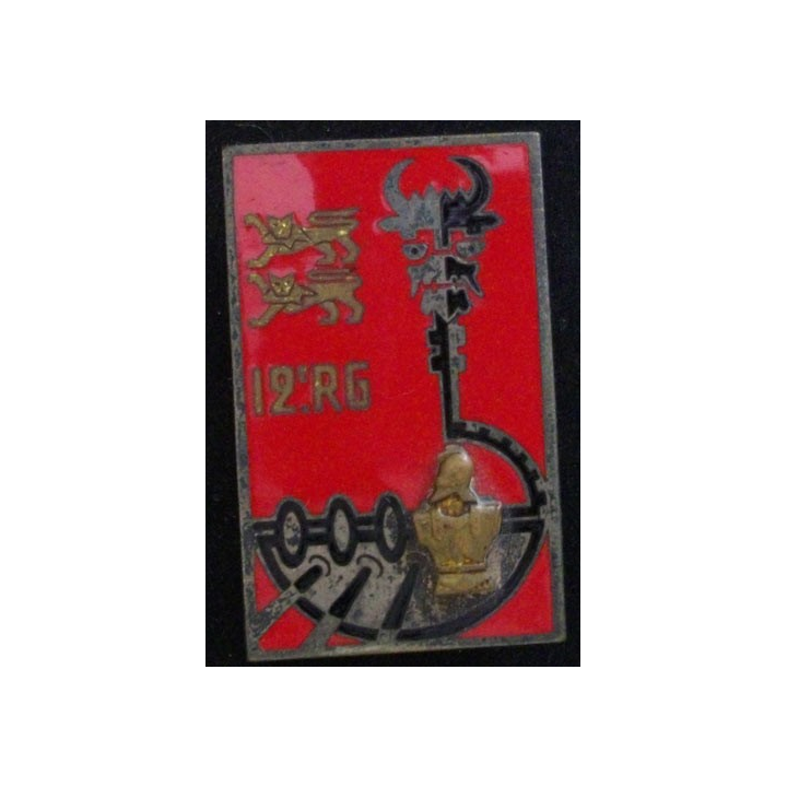 12° RG : insigne du 12° régiment du génie en émail de fabrication Drago G. 1978 inscription au pourtour