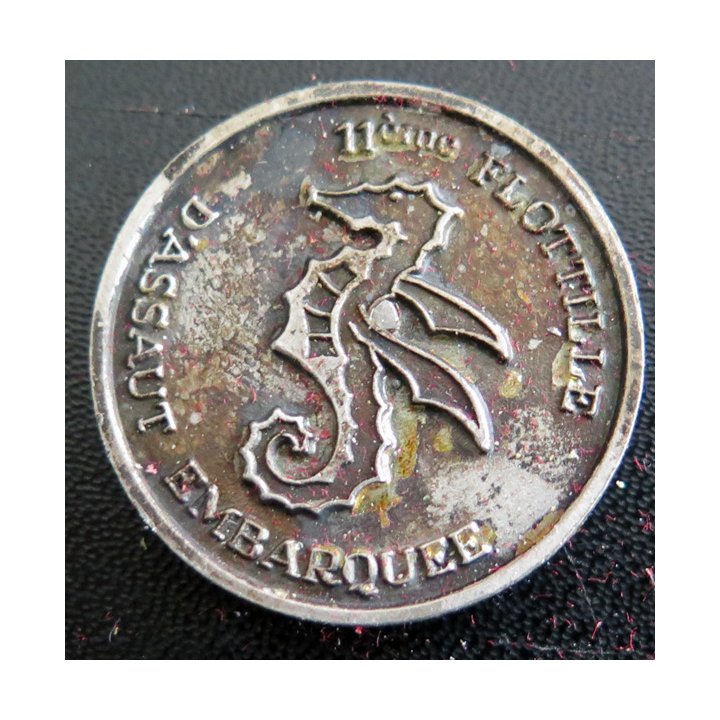 11 F : médaille de la 11° Flottille d'assaut embarquée Super étendard diamètre 3,5 cm