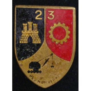 23° BG : insigne du 23° bataillon du génie en émail de fabrication Drago G. 1030 deux boléros