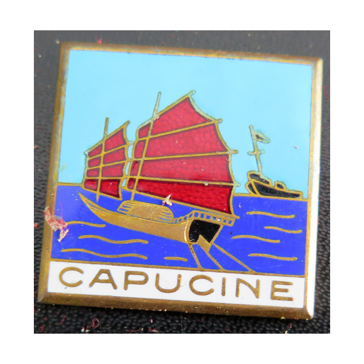 CAPUCINE : insigne du Dragueur ex 322 Capucine AUGIS en émail
