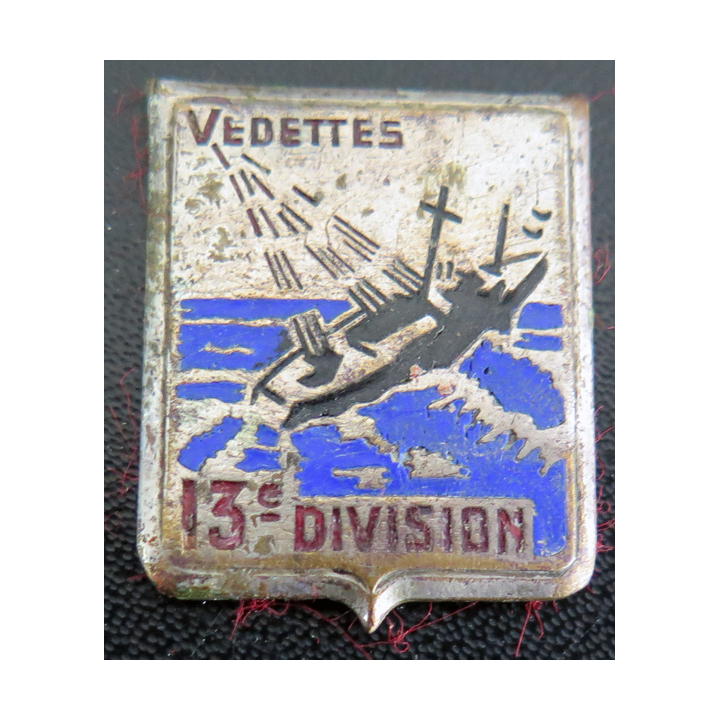 13° DV : insigne de la 13° Division de vettes en émail