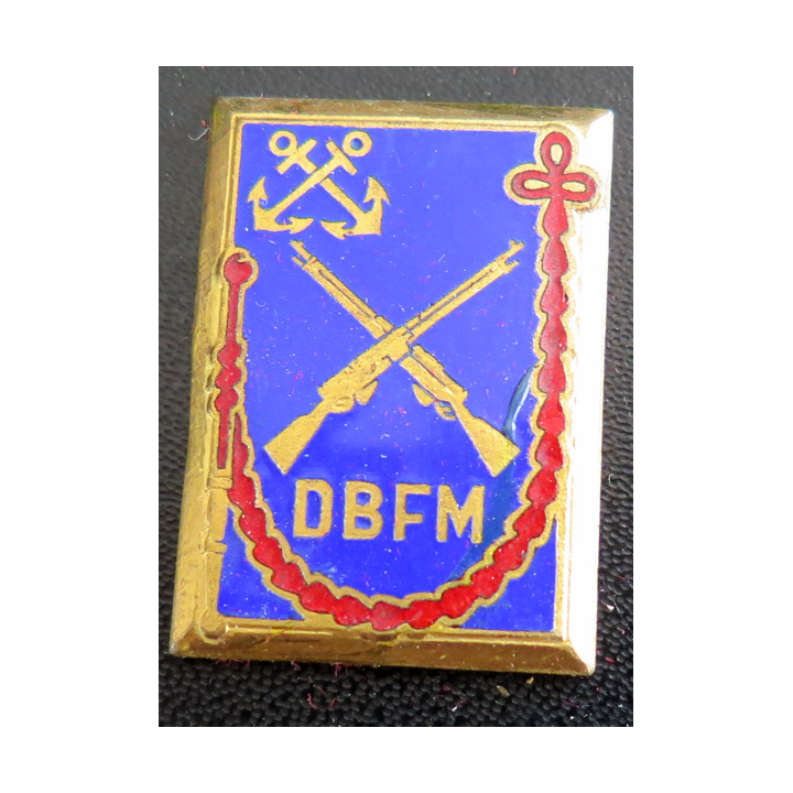 DBFM : Insigne de la demi brigade de fusiliers marins Courtois en émail