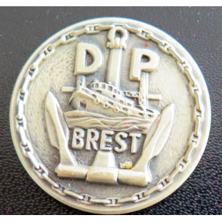 DP BREST : rondache argentée du dépôt Marine de Brest FIA
