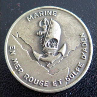 MER ROUGE : rondache argentée de la marine en Mer Rouge et Golfe d'Aden FIA