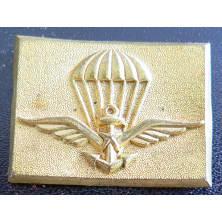 PONCHARDIER : insigne de brevet de parachutiste de la Marine sur métal doré matricé