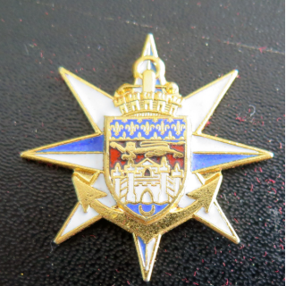 ESSA : insigne de l'école du service de santé des armées de Bordeaux en émail