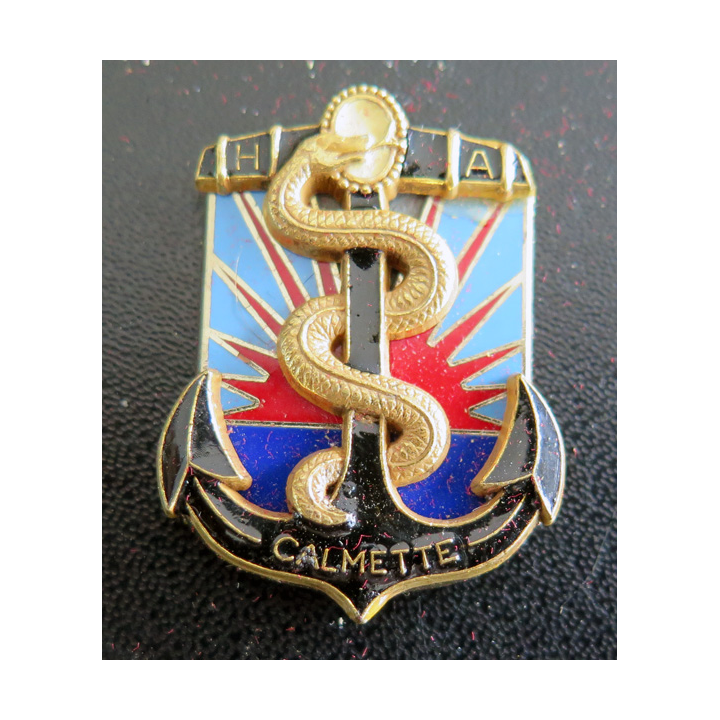 HA CALMETTE : insigne de l'hôpital des armées Calmette Drago Paris G. 3110