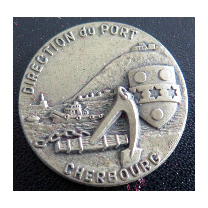 DP CHERBOURG : rondache argentée de la Direction du port de Cherbourg FIA
