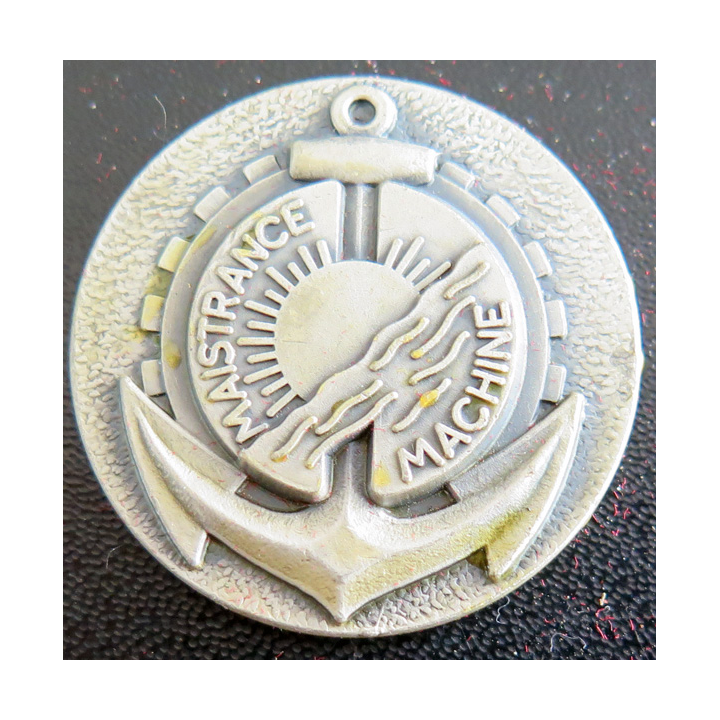 MAISTRANCE MACHINE : rondache argentée de Maistrance Machine FIA