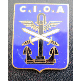 CIOA : insigne du centre interarmes des opérations amphibies fond bleu en émail