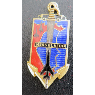 BS MERS EL KEBIR : insigne de la base stratégique de Mers El Kébir Drago Paris G. 1992 en émail