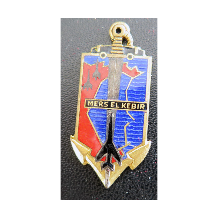BS MERS EL KEBIR : insigne de la base stratégique de Mers El Kébir Drago Paris G. 1992 en émail