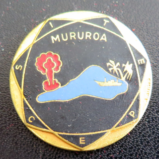 MURUROA : insigne du site du centre d'expérimentation du pacifique à Mururoa