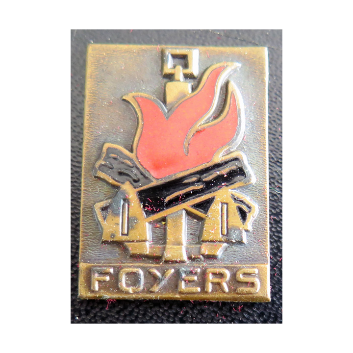 FOYERS : insigne des foyers de la Marine en émail