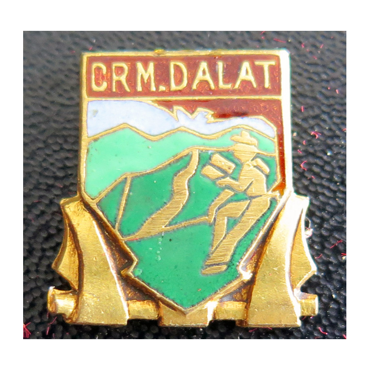 CRM DALAT : boutonnière du Centre de Repos de la Marine à Dalat en émail