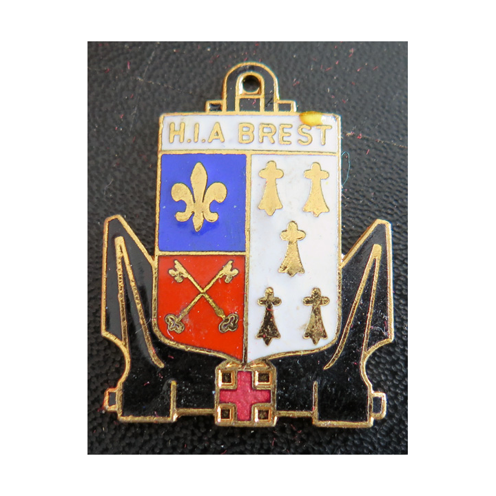 HIA BREST : insigne de l'hôpital d'instruction des armées de Brest FIA en émail